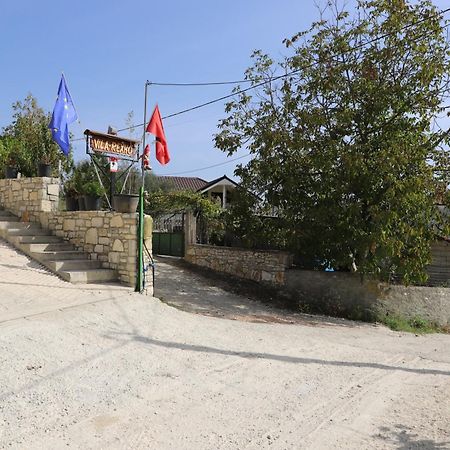 Villa Rexho Berat Exteriör bild