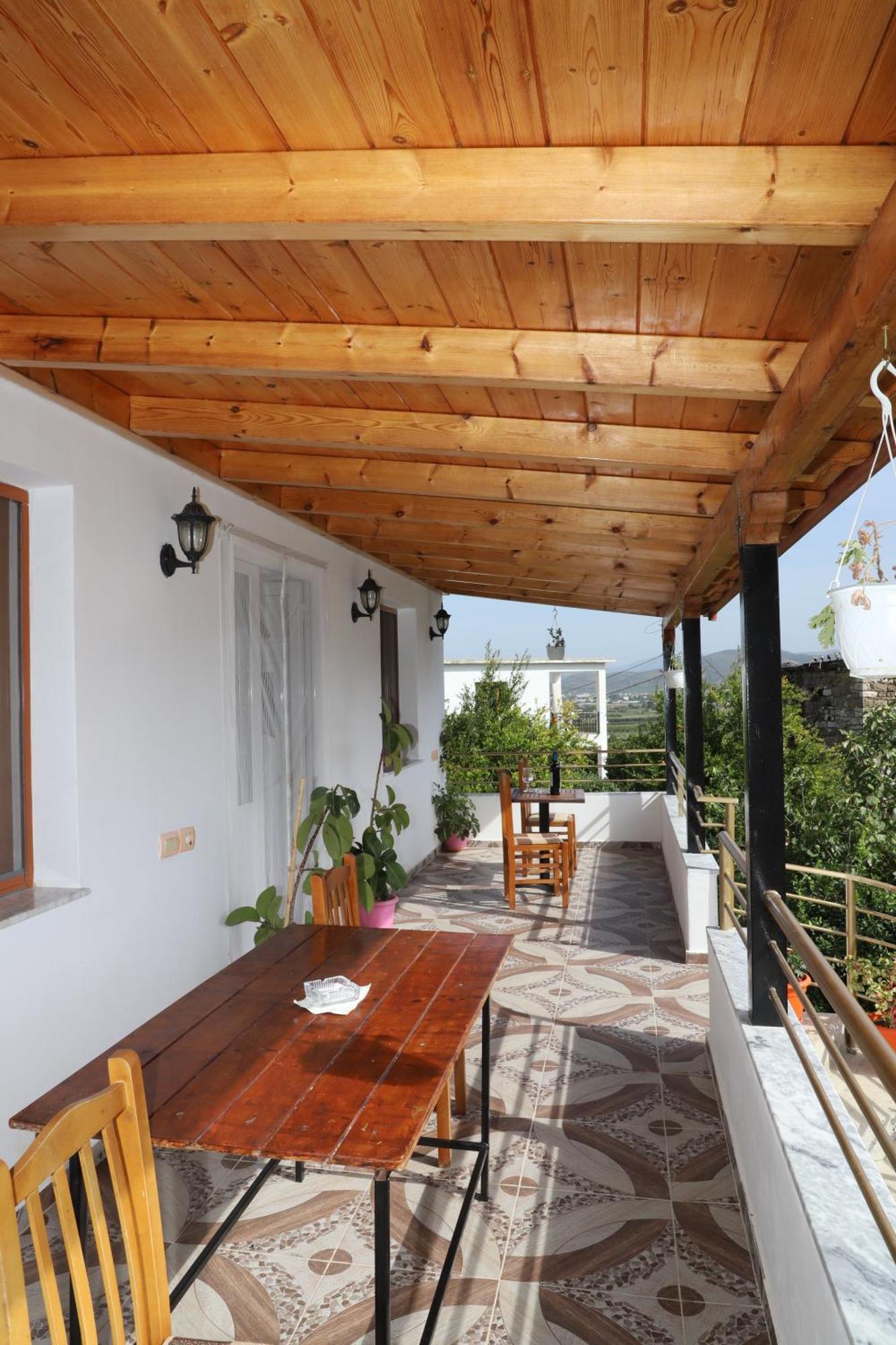 Villa Rexho Berat Exteriör bild